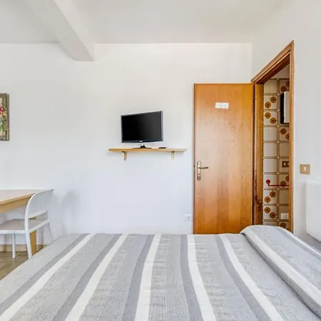 Paola Int. 12 Apartament Loano