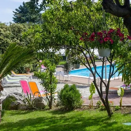 Paola Int. 12